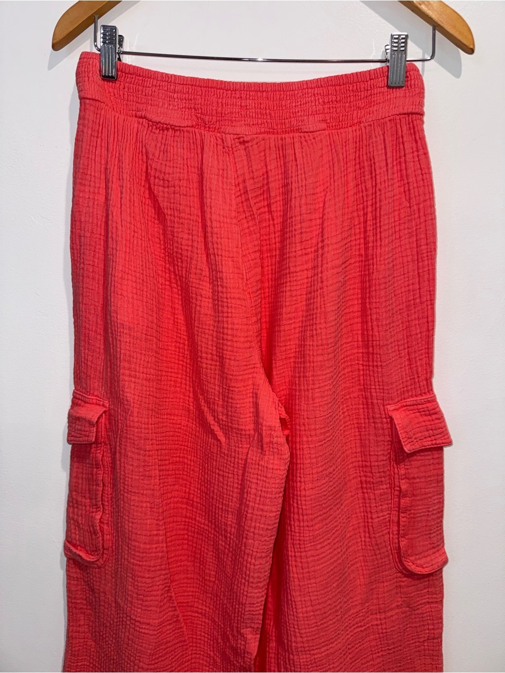 Aerie Gauzy High Waisted Cargo Pant
Jordyn size small regular NWT - Picture 9 of 13